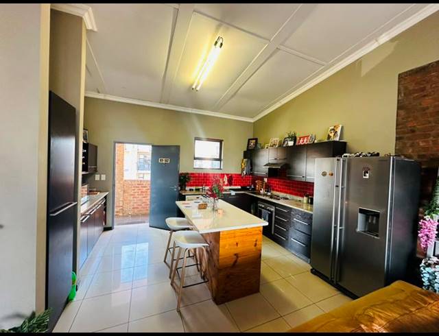 3 BEDROOM TOWNHOUSE FOR SALE IN SOLHEIM